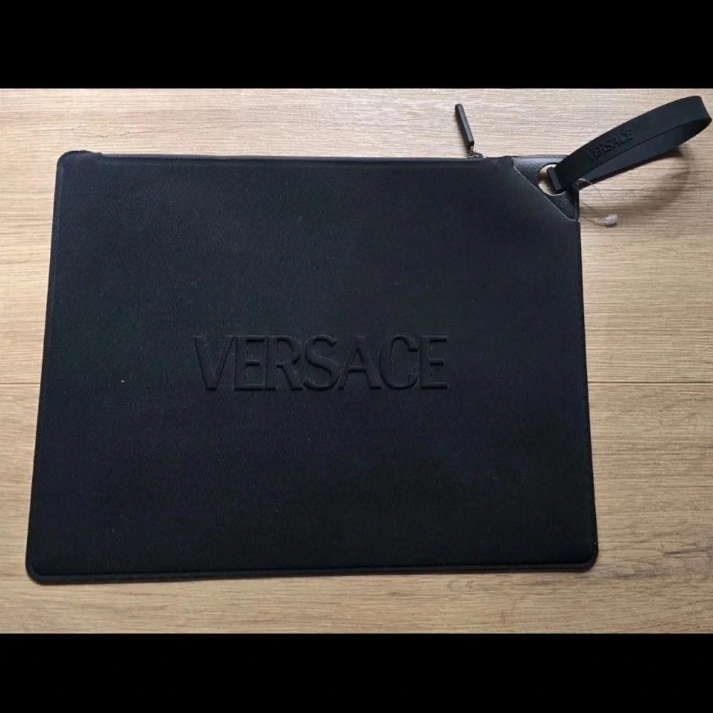 Versace authentic black